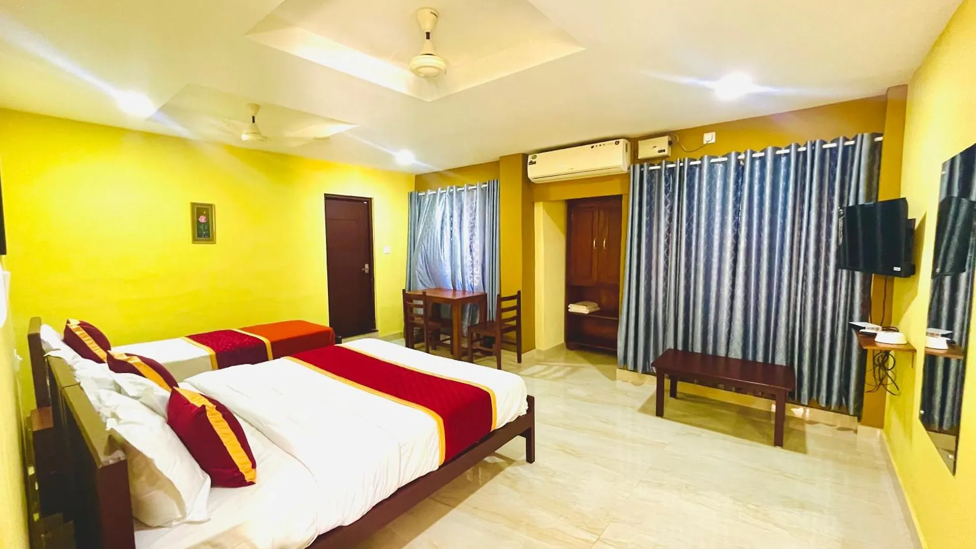 Madaparambil Residency Alwaye 0*,  India