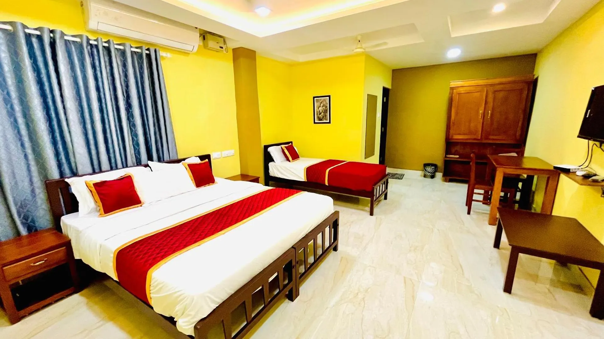 Madaparambil Residency Alwaye Hotel